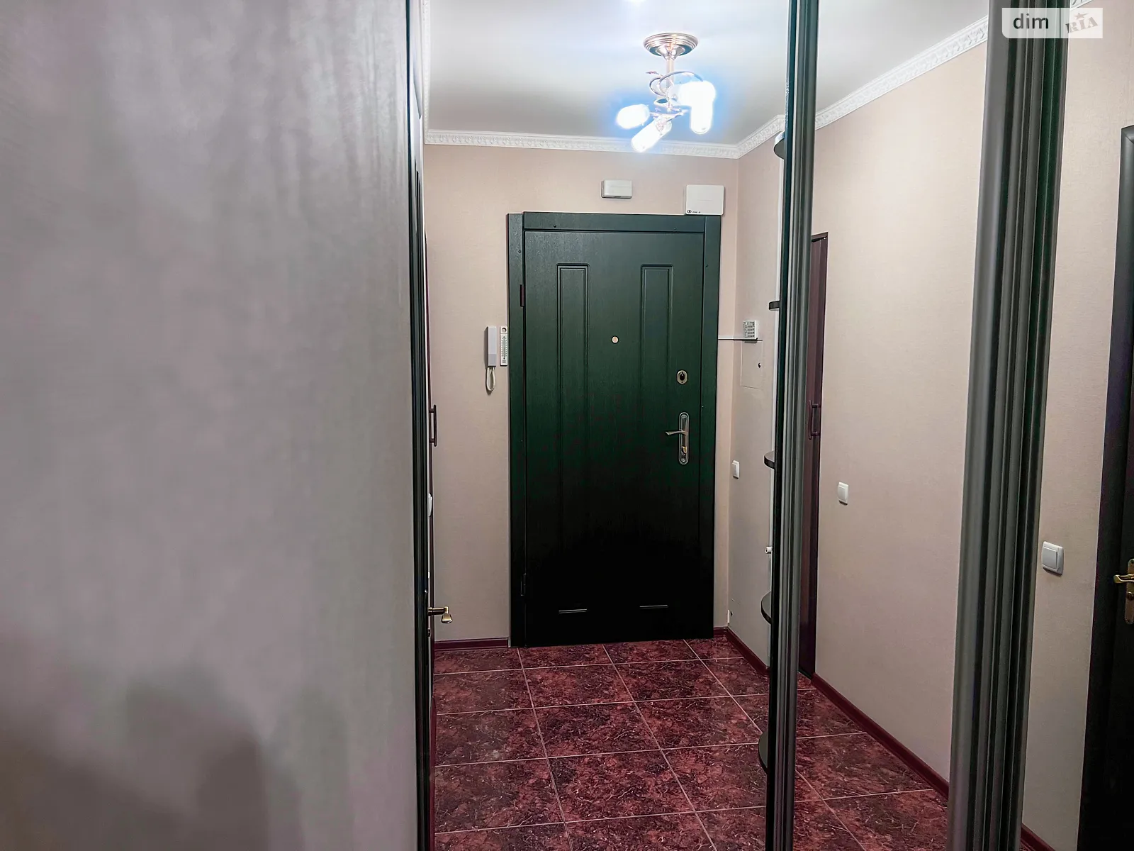 Продается 1-комнатная квартира 48 кв. м в Святопетровское, ул. Тепличная, 38 - фото 1