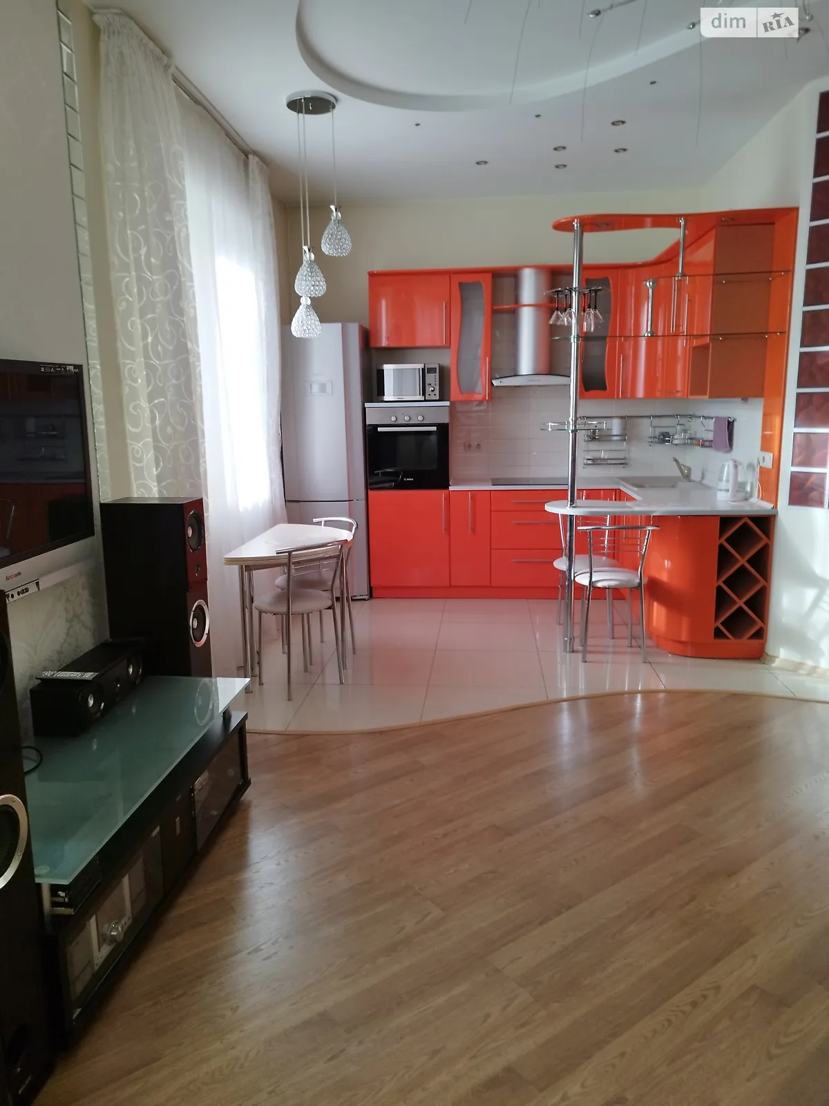 Продается 3-комнатная квартира 93.2 кв. м в Киеве, просп. Владимира Ивасюка, 4 корпус 6 - фото 1