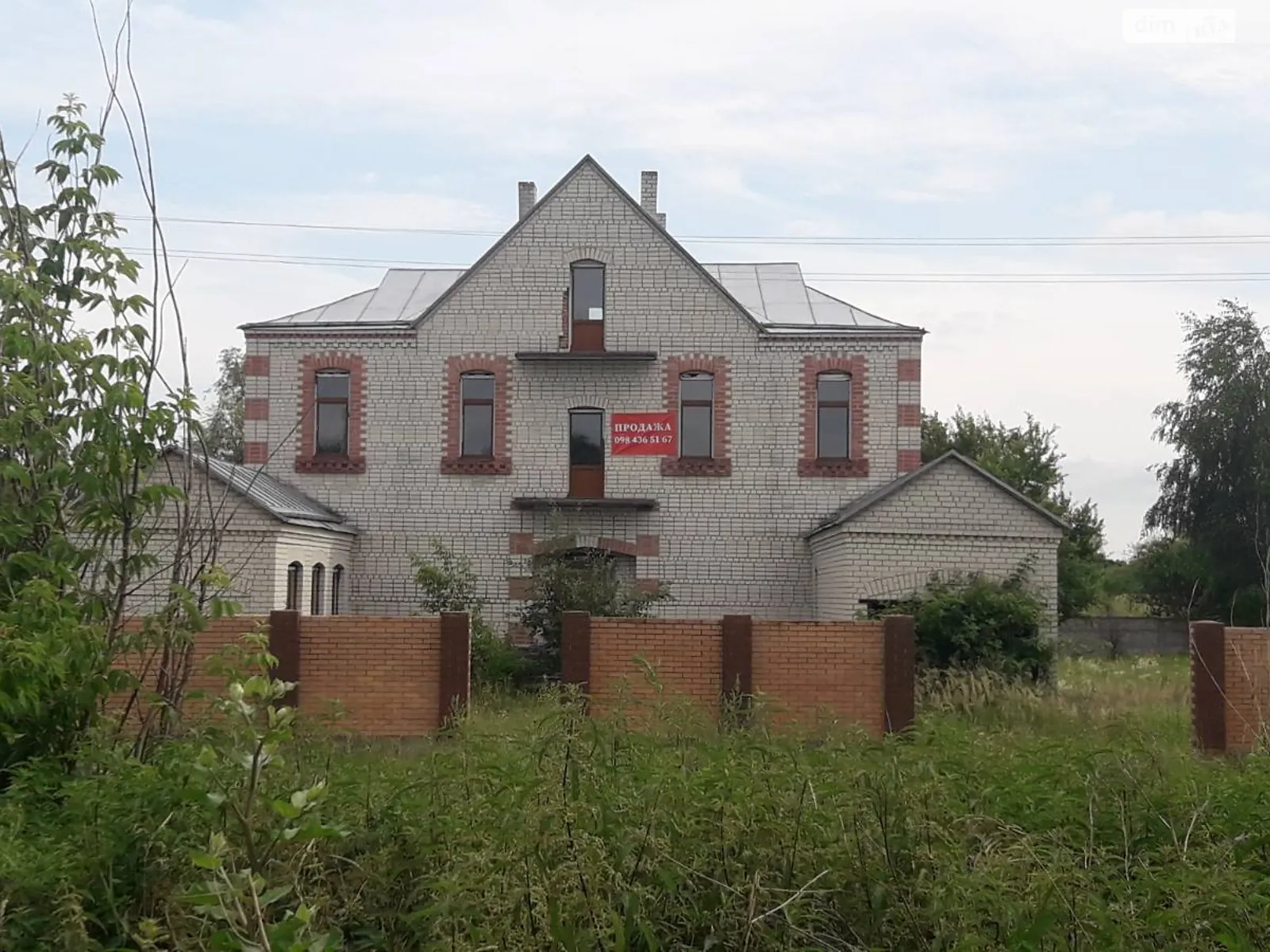 Продается дом на 2 этажа 397.8 кв. м с баней/сауной, цена: 45000 $ - фото 1