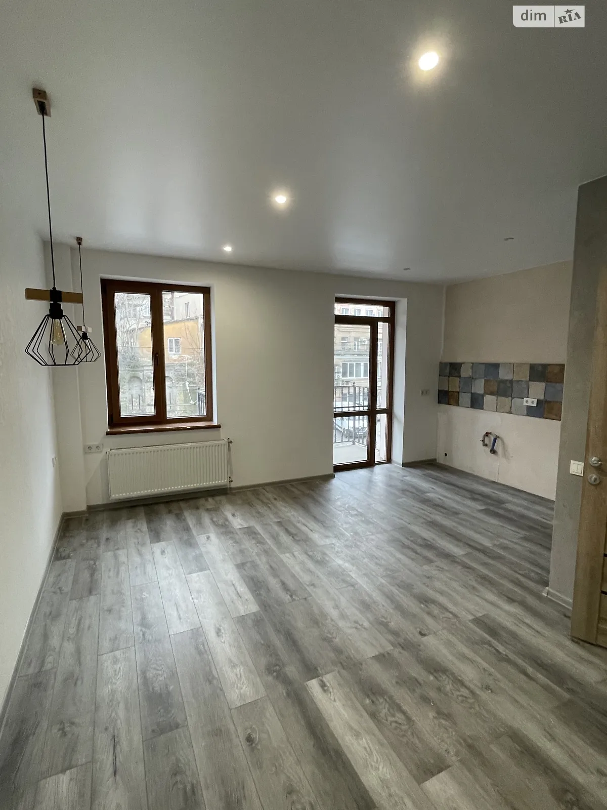Продается 1-комнатная квартира 24.4 кв. м в Одессе, ул. Приморская - фото 1