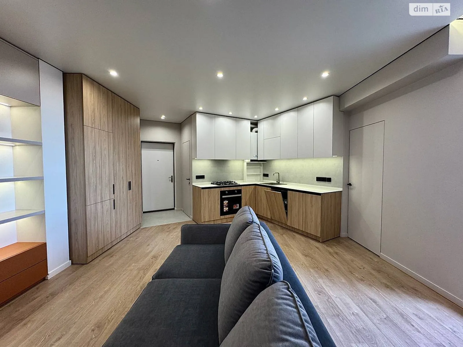 Продается 2-комнатная квартира 63.7 кв. м в Ровно, цена: 99550 $ - фото 1