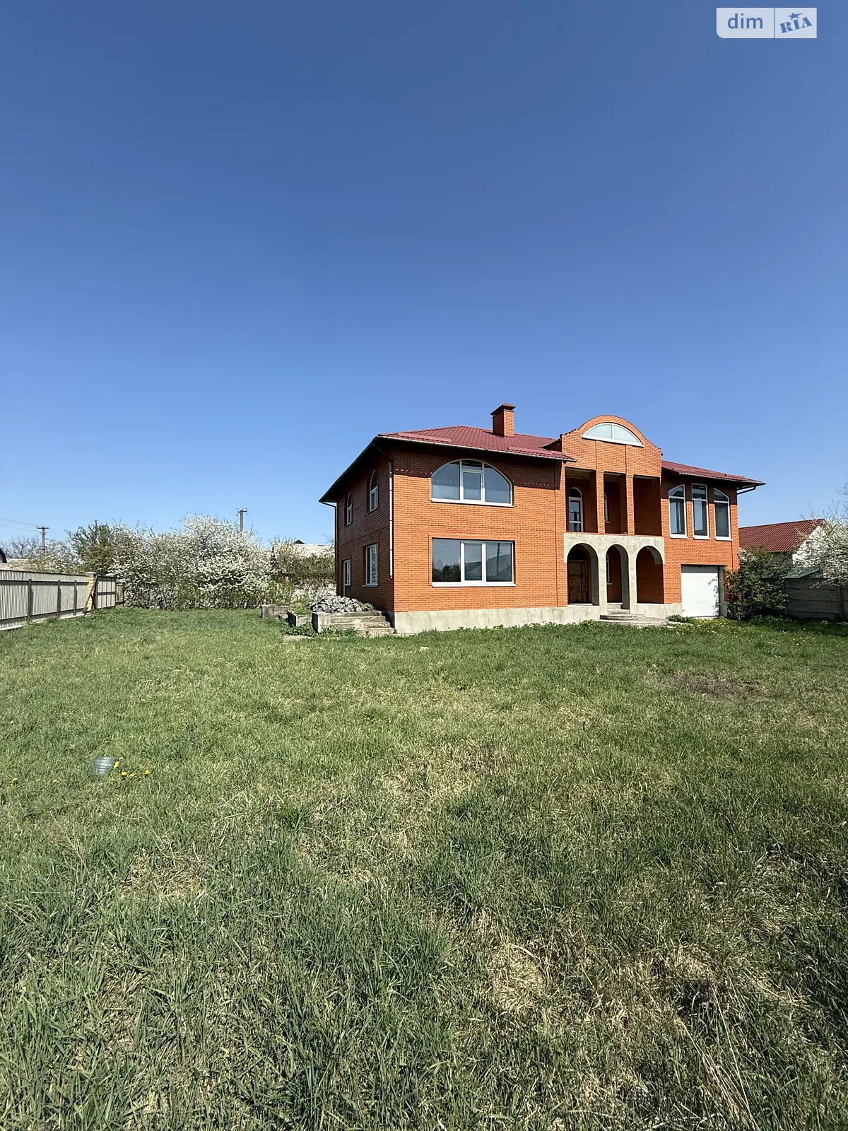Продается дом на 2 этажа 270 кв. м с террасой, цена: 95000 $ - фото 1
