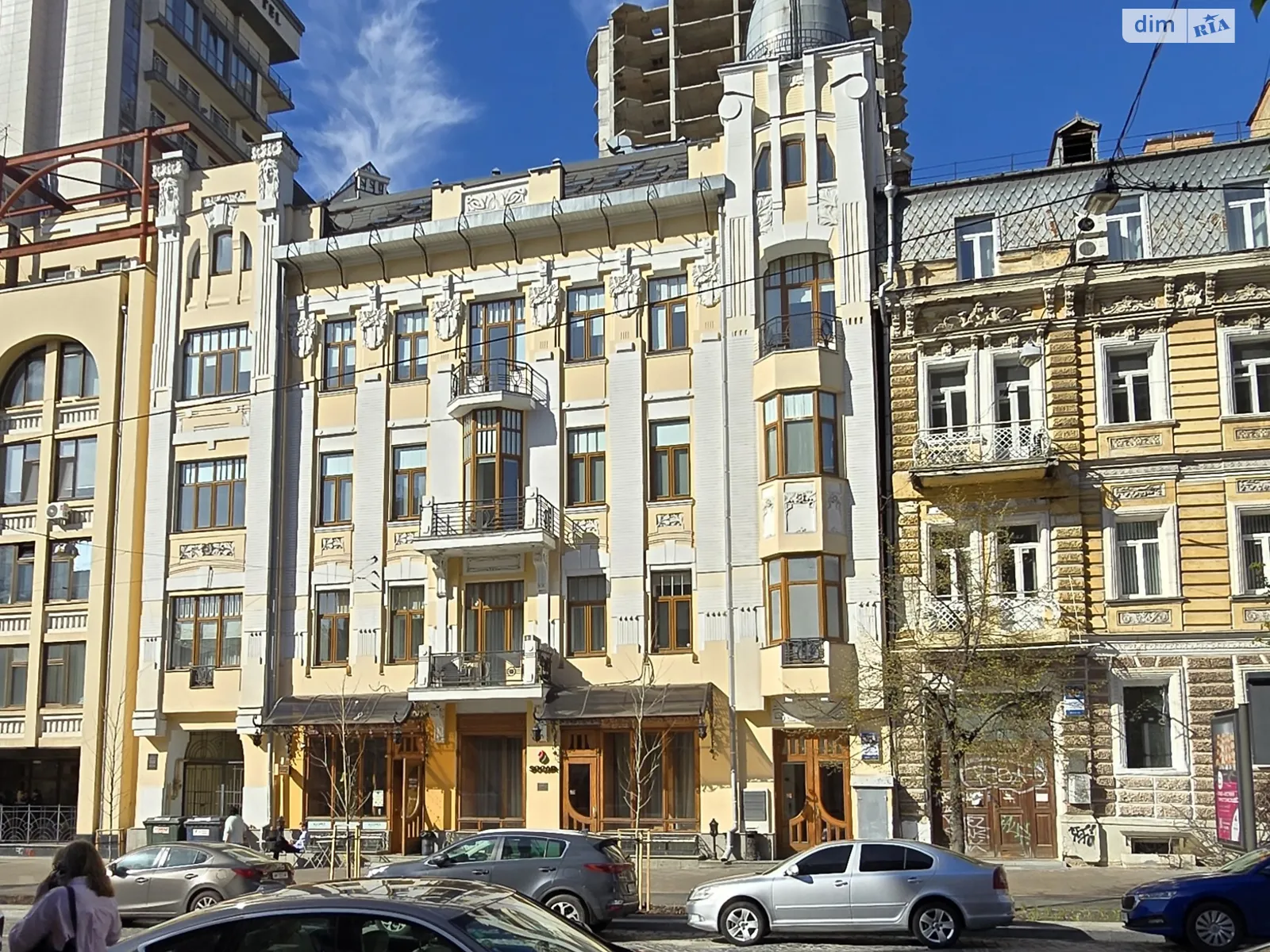 Сдается в аренду офис 197 кв. м в бизнес-центре, цена: 5587 $ - фото 1