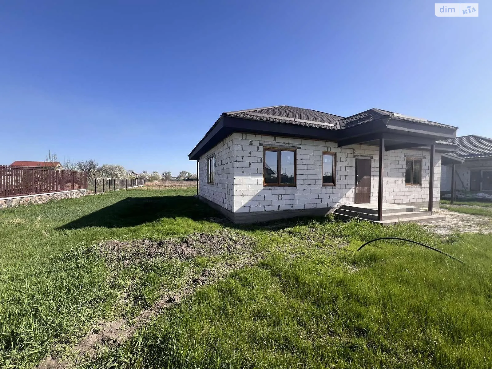 Продається одноповерховий будинок 105 кв. м з бесідкою, цена: 65000 $ - фото 1
