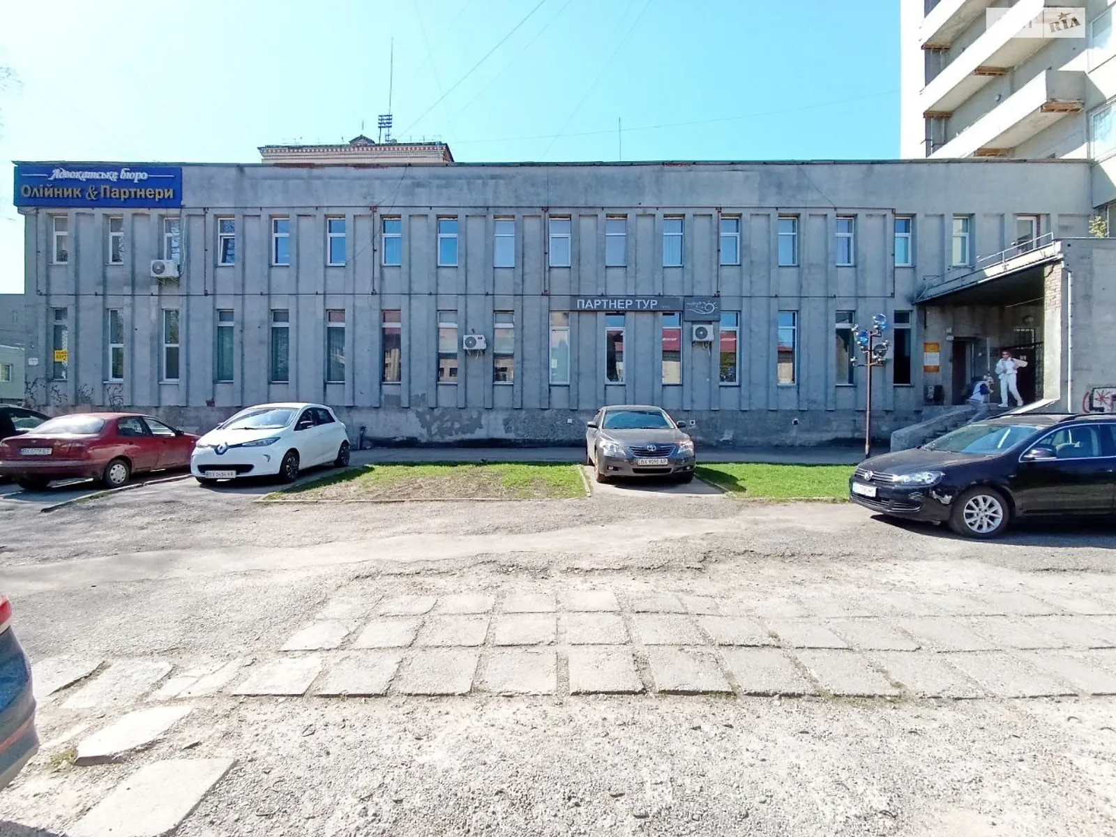 Сдается в аренду офис 36 кв. м в бизнес-центре, цена: 5000 грн - фото 1