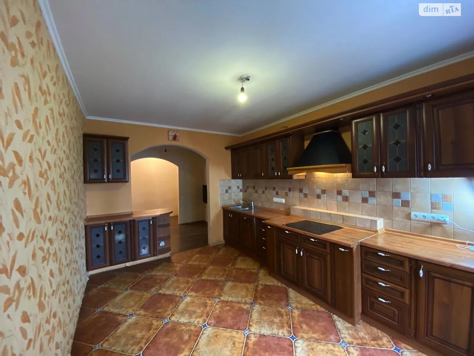 Продается 3-комнатная квартира 93.7 кв. м в Киеве, ул. Урловская, 15 - фото 1