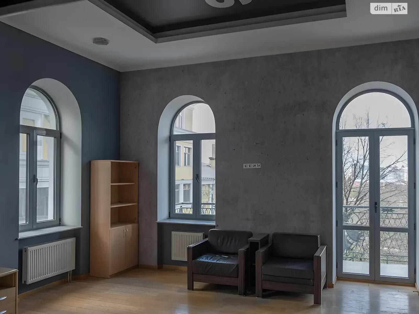 Сдается в аренду офис 400 кв. м в бизнес-центре, цена: 8800 $ - фото 1