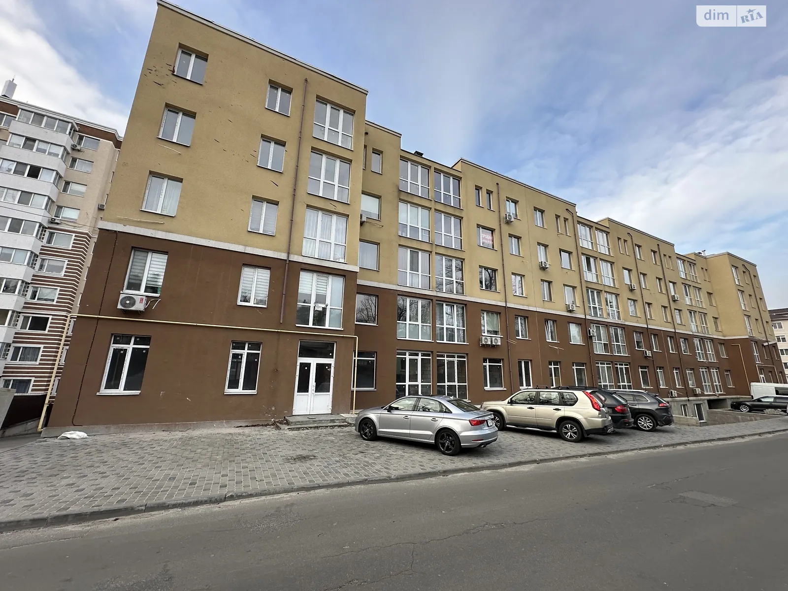 Продается помещения свободного назначения 170 кв. м в 5-этажном здании, цена: 93500 $ - фото 1