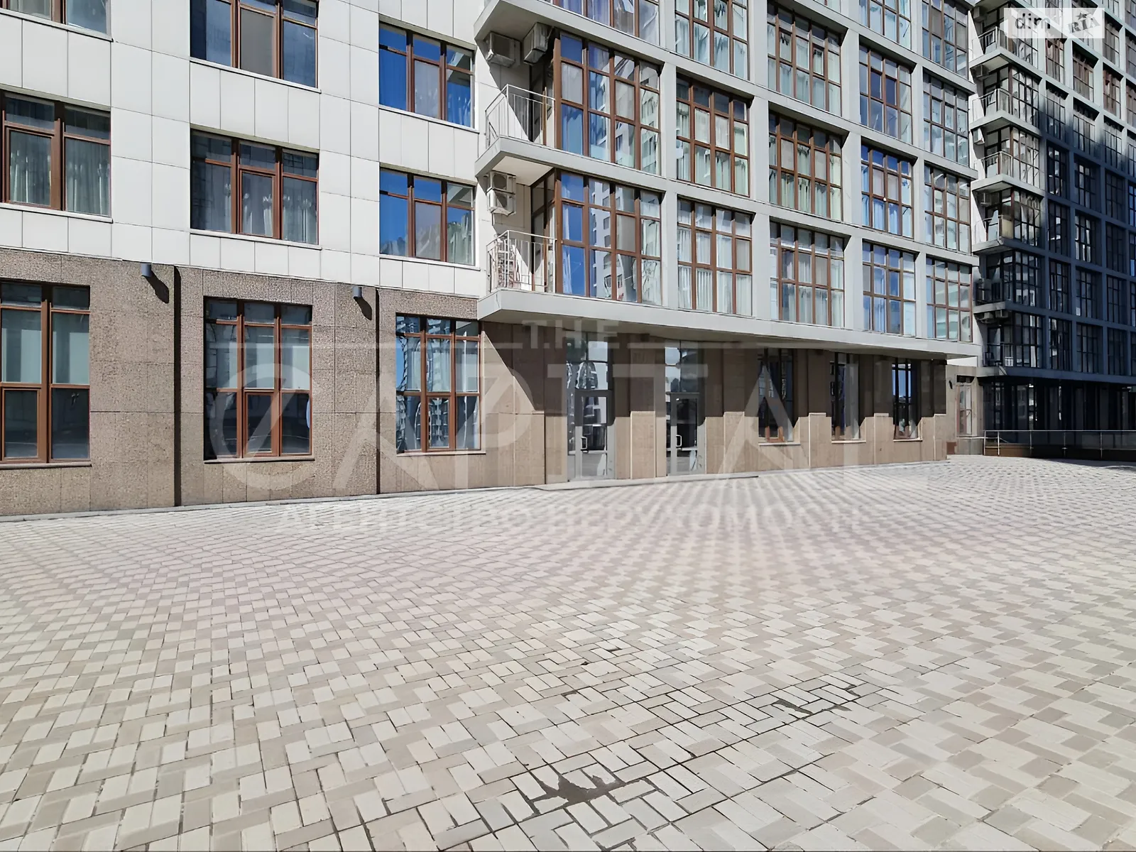 Здається в оренду приміщення вільного призначення 332 кв. м в 19-поверховій будівлі, цена: 8300 $ - фото 1