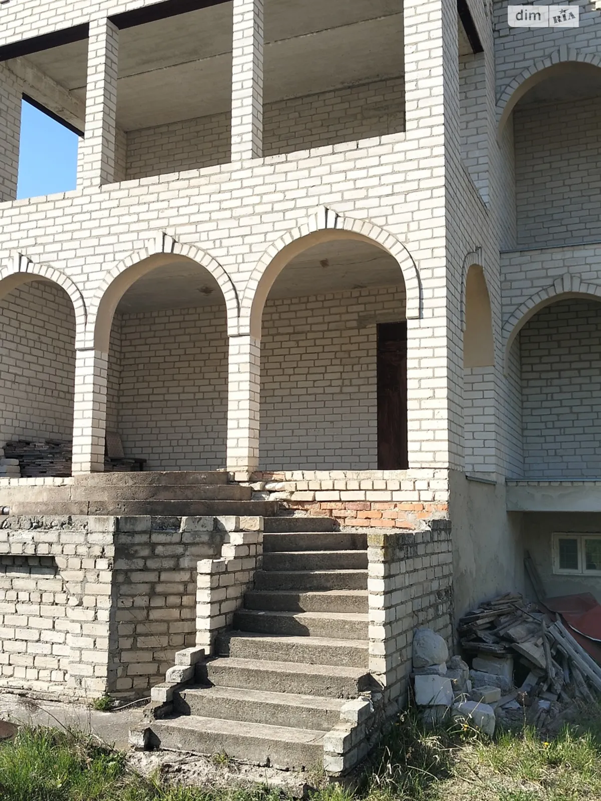 Продається будинок 3 поверховий 280 кв. м з ділянкою, цена: 48000 $ - фото 1