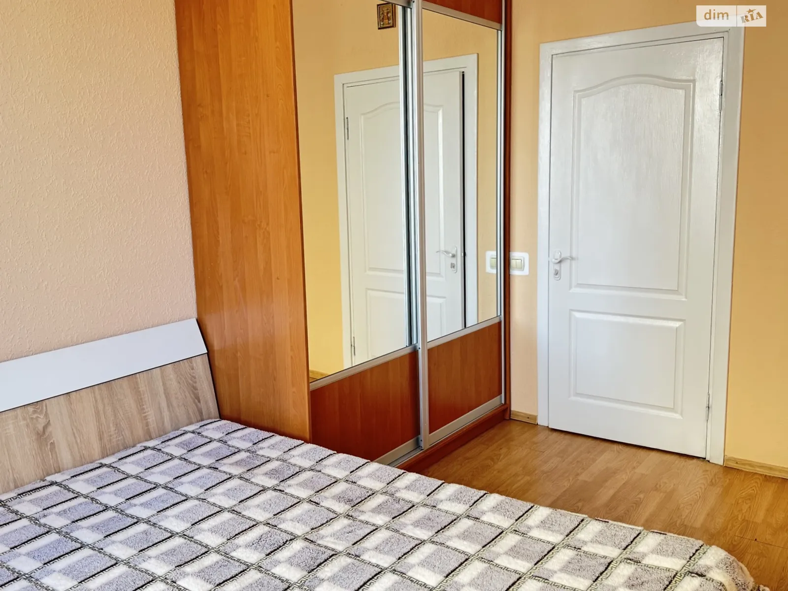 Здається в оренду 2-кімнатна квартира 70 кв. м у Рівному, просп. Миру - фото 1