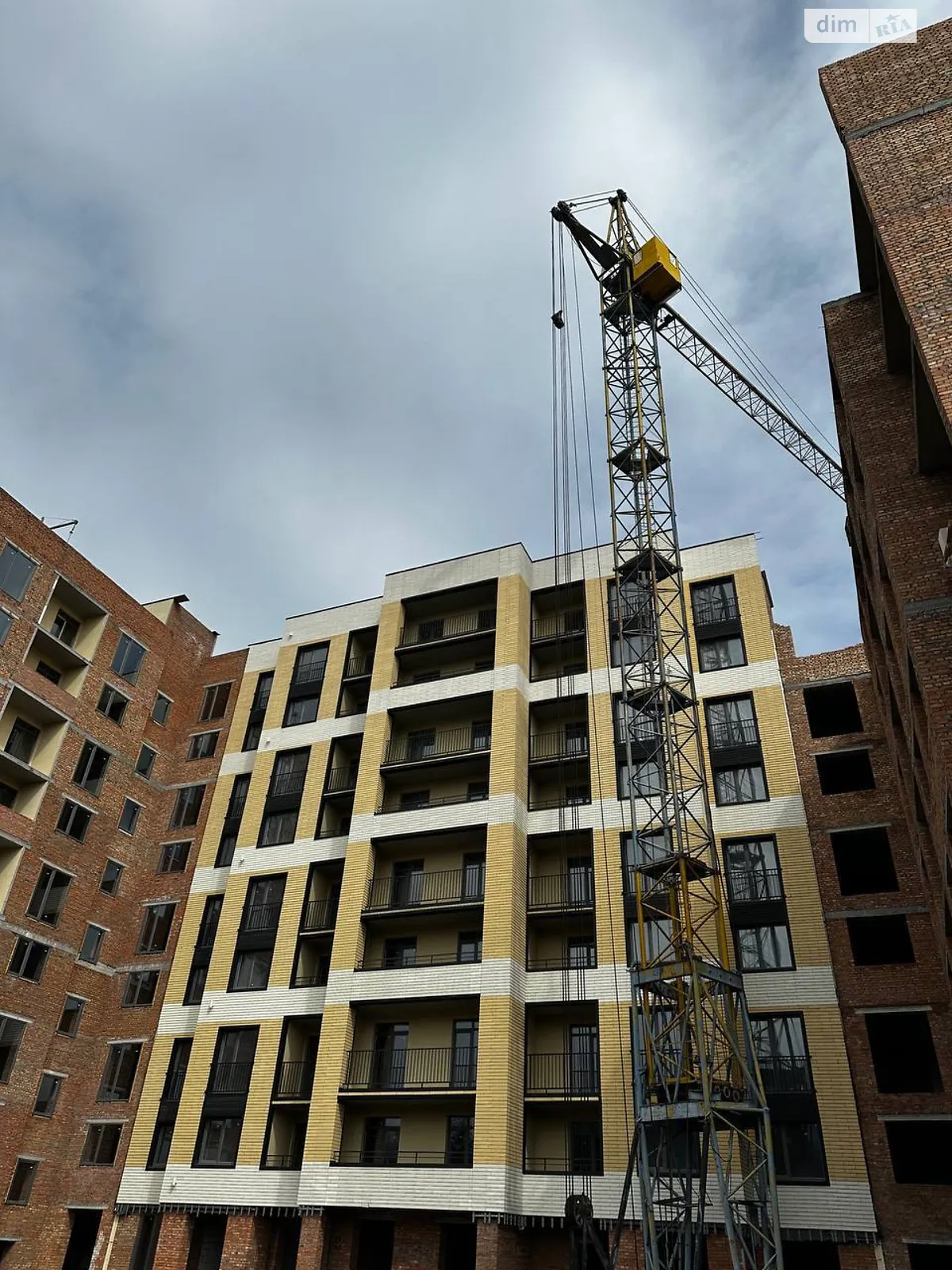 Продается 1-комнатная квартира 40 кв. м в Хмельницком, ул. Озерная, 17 - фото 1