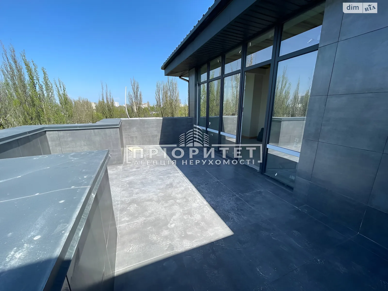Продається 2-кімнатна квартира 83.8 кв. м у Одесі, вул. Космонавтів - фото 1