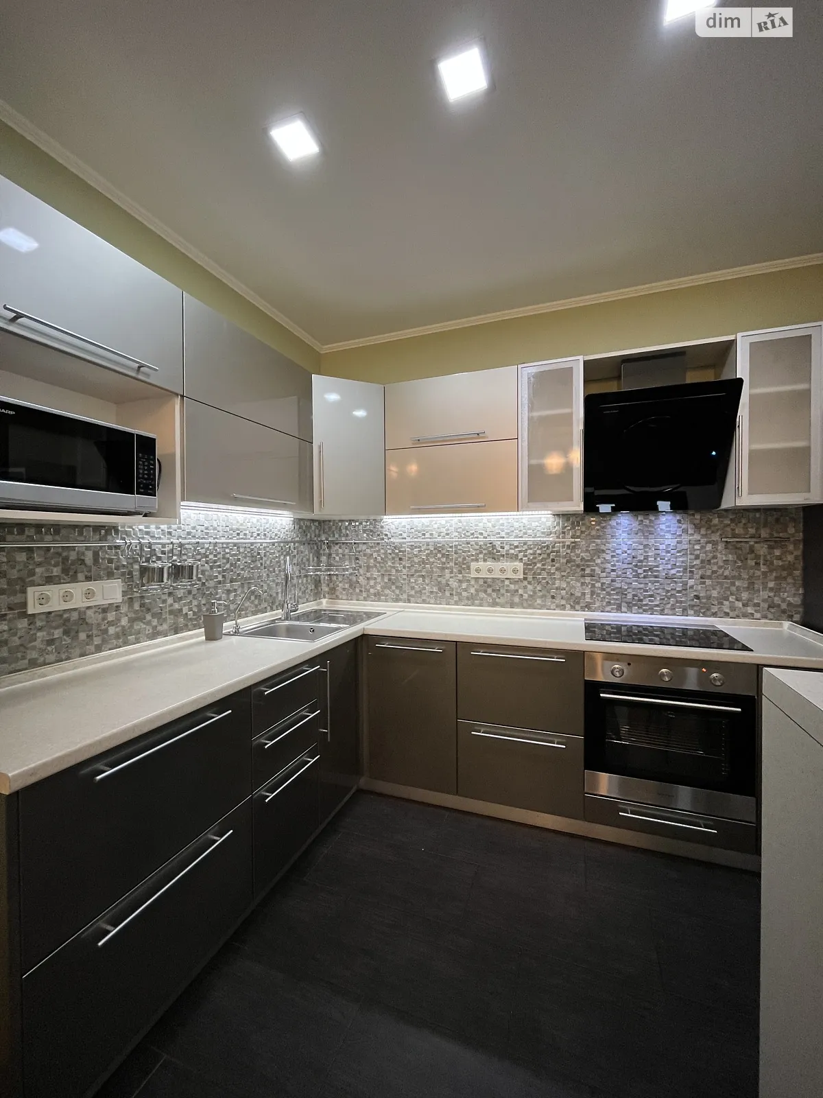 Продается 1-комнатная квартира 55 кв. м в Киеве, цена: 70000 $ - фото 1