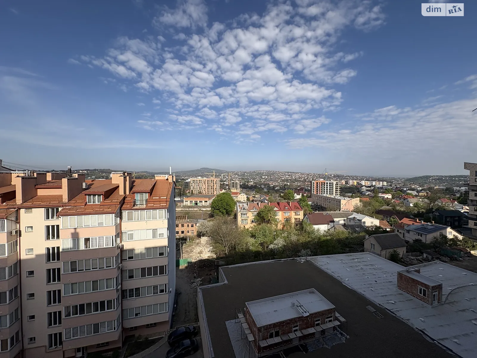 Продається 3-кімнатна квартира 112 кв. м у Чернівцях, вул. Героїв Майдану, 150 - фото 1