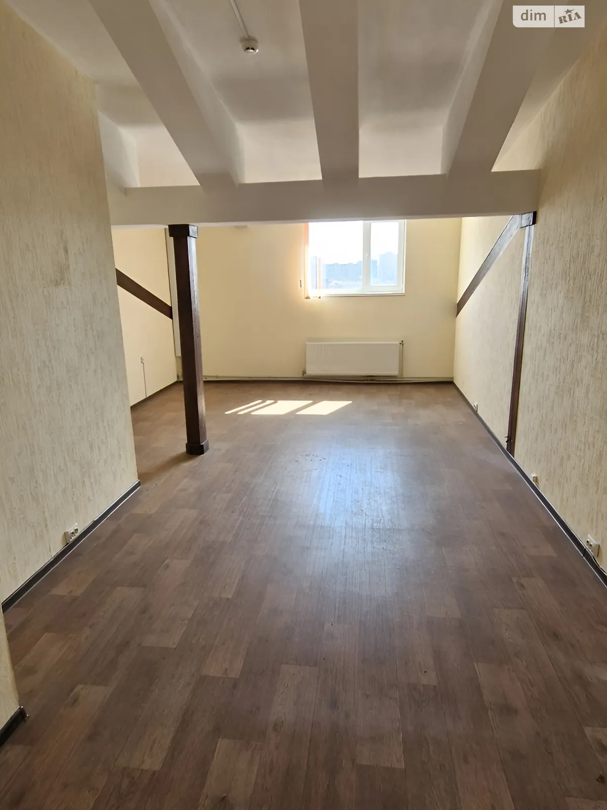 Сдается в аренду офис 30 кв. м в бизнес-центре, цена: 2400 грн - фото 1