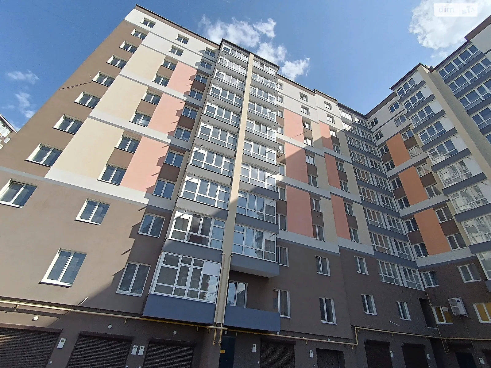 Продается 2-комнатная квартира 68 кв. м в Хмельницком - фото 1