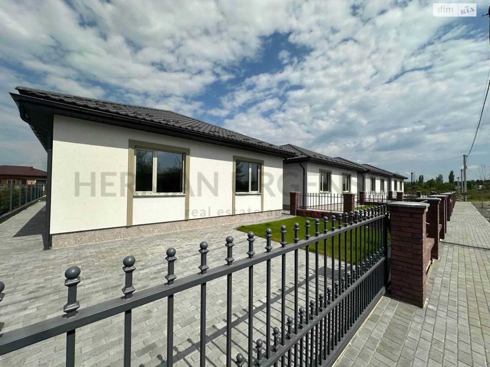 Продается одноэтажный дом 130 кв. м с мебелью, цена: 130000 $ - фото 1