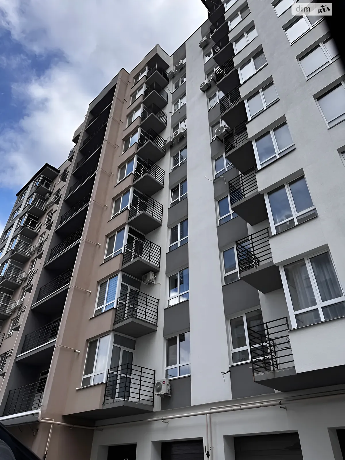 Продается 1-комнатная квартира 44 кв. м в Слобожанском, ул. Содружества - фото 1