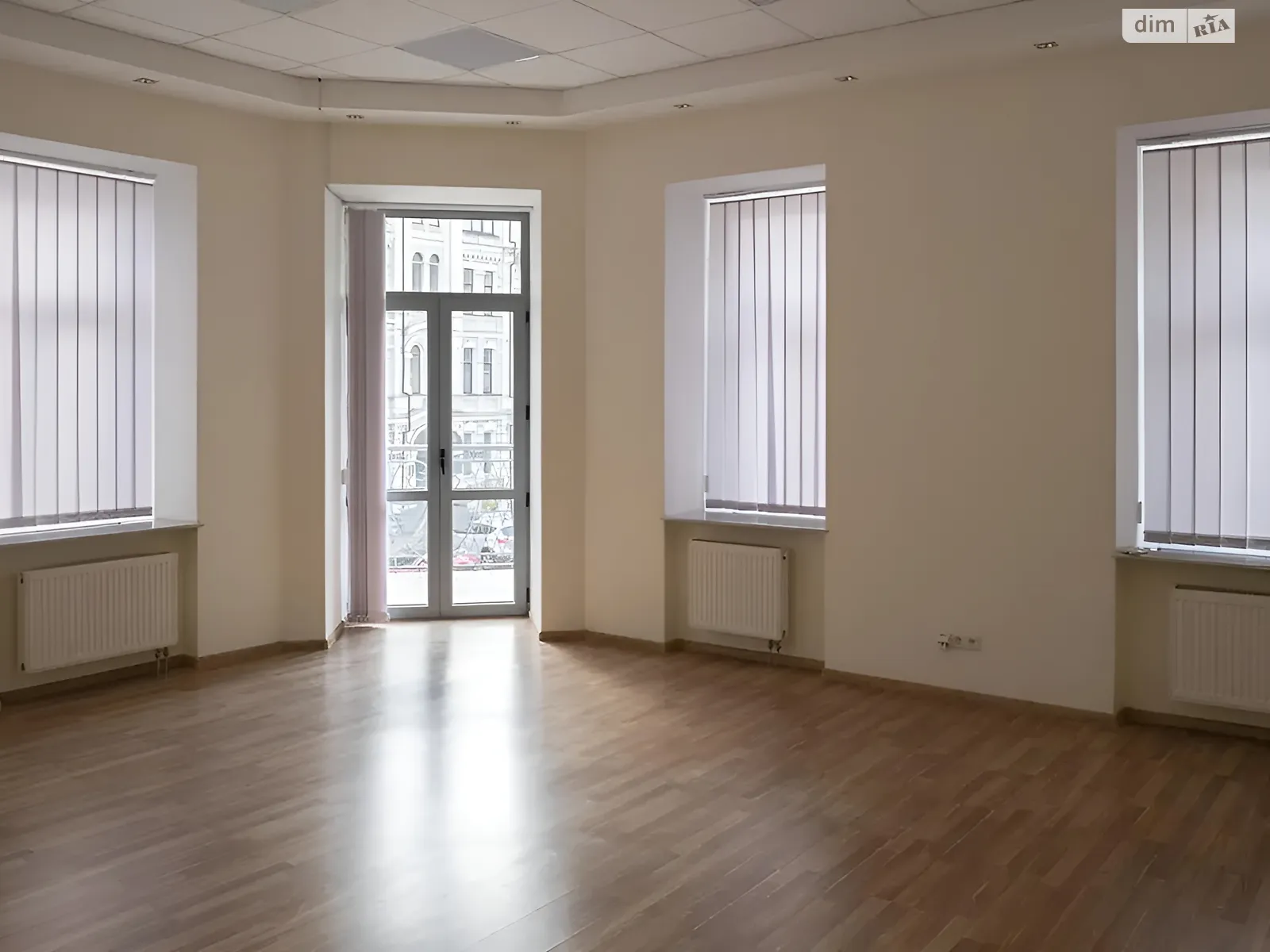 Здається в оренду офіс 400 кв. м в бізнес-центрі, цена: 8800 $ - фото 1