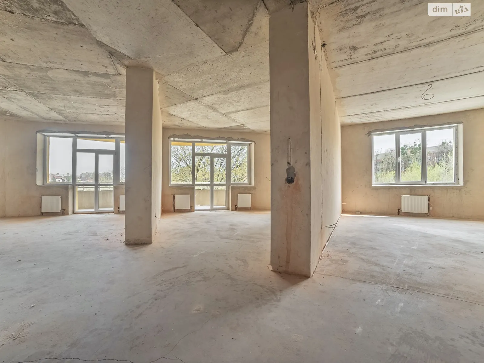 Продается 3-комнатная квартира 113 кв. м в Ровно, ул. Квитки-Основьяненко, 8Б - фото 1