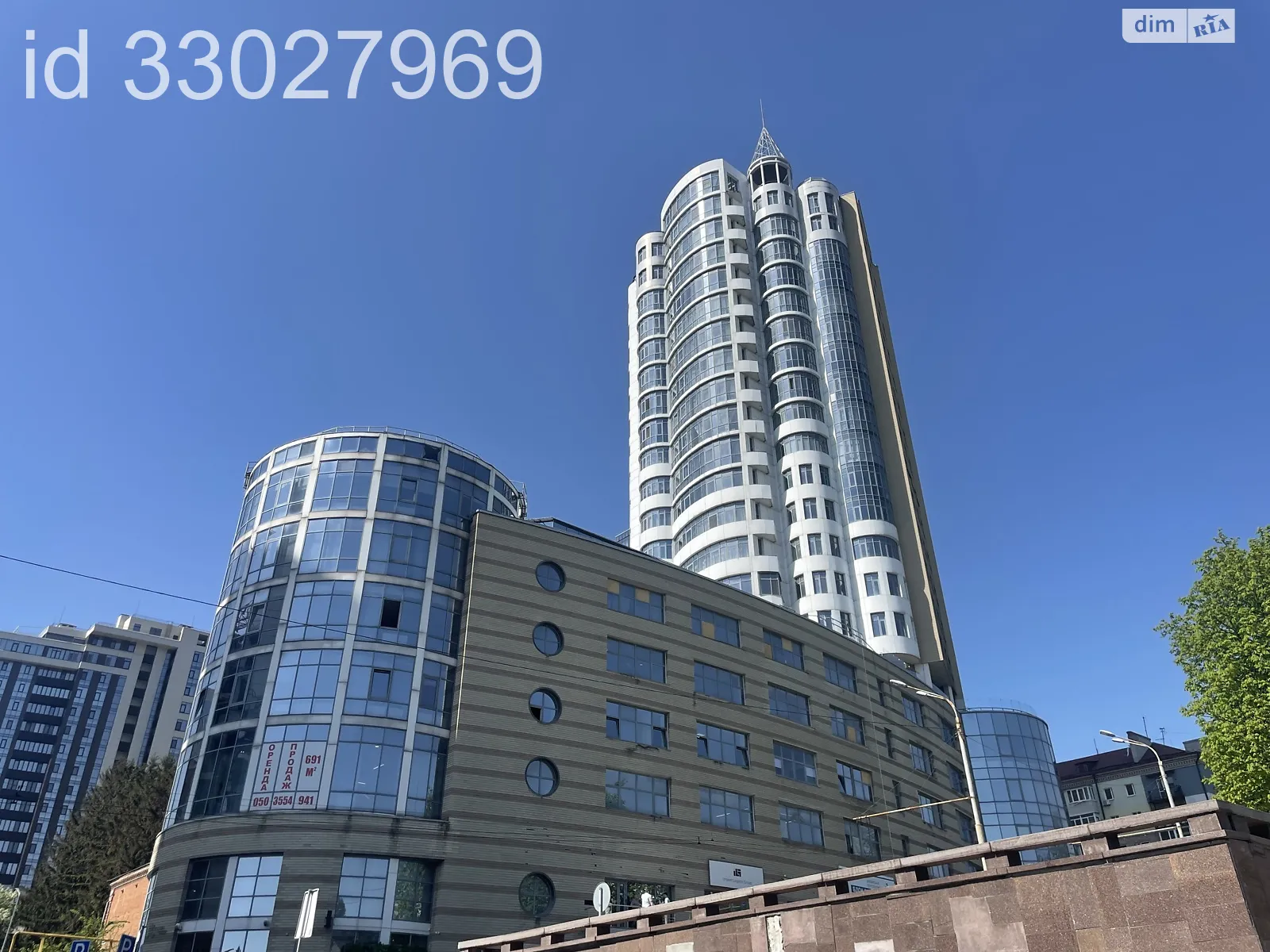 Сдается в аренду офис 250 кв. м в бизнес-центре, цена: 1750 $ - фото 1