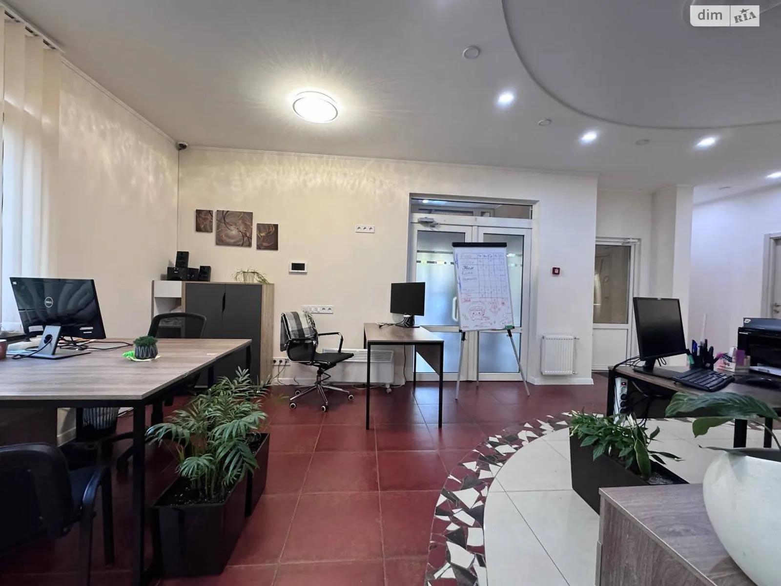 Продается офис 415.6 кв. м в бизнес-центре, цена: 560000 $ - фото 1
