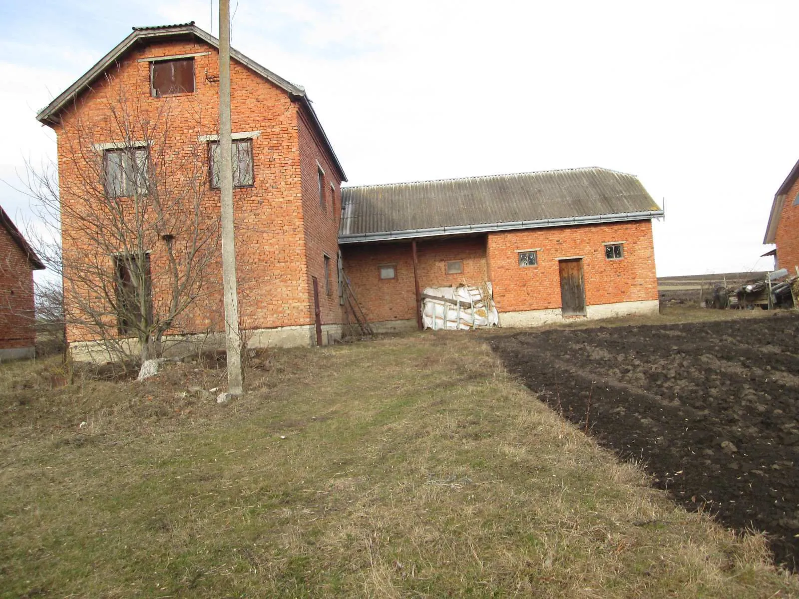 Продается дом на 2 этажа 160 кв. м с мебелью, цена: 25000 $ - фото 1