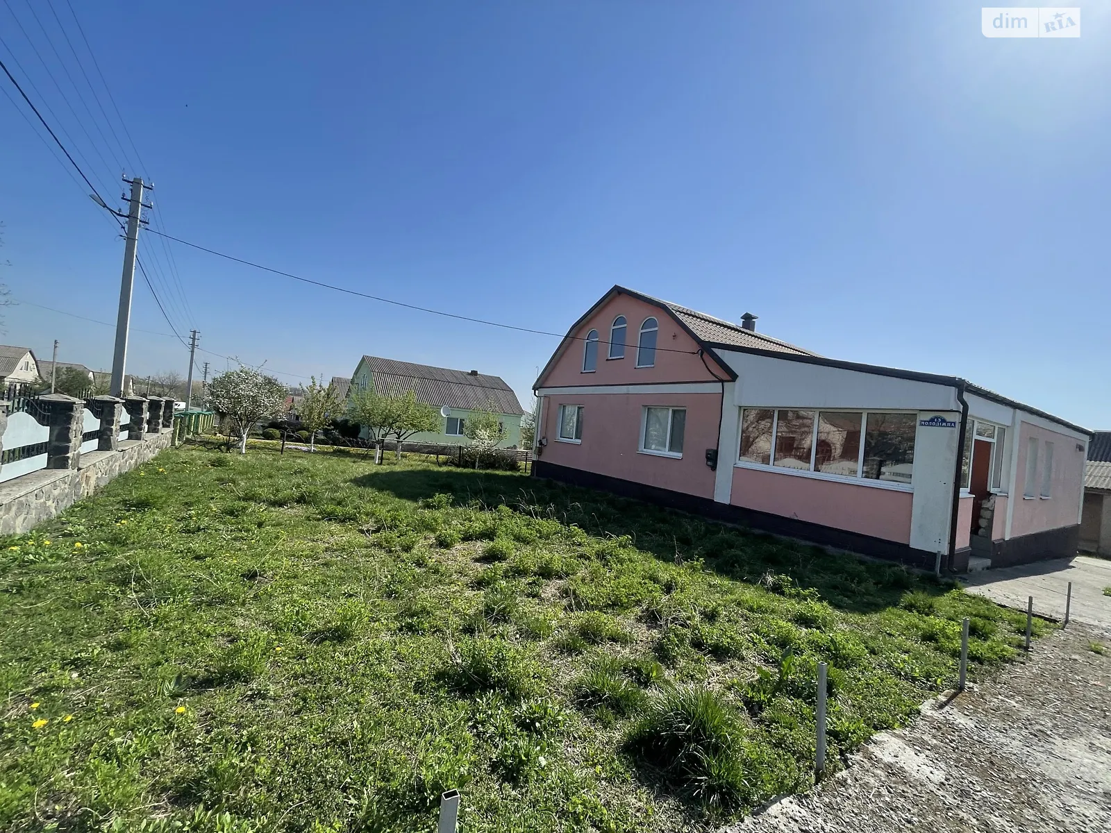 Продается одноэтажный дом 140 кв. м с камином, цена: 45000 $ - фото 1