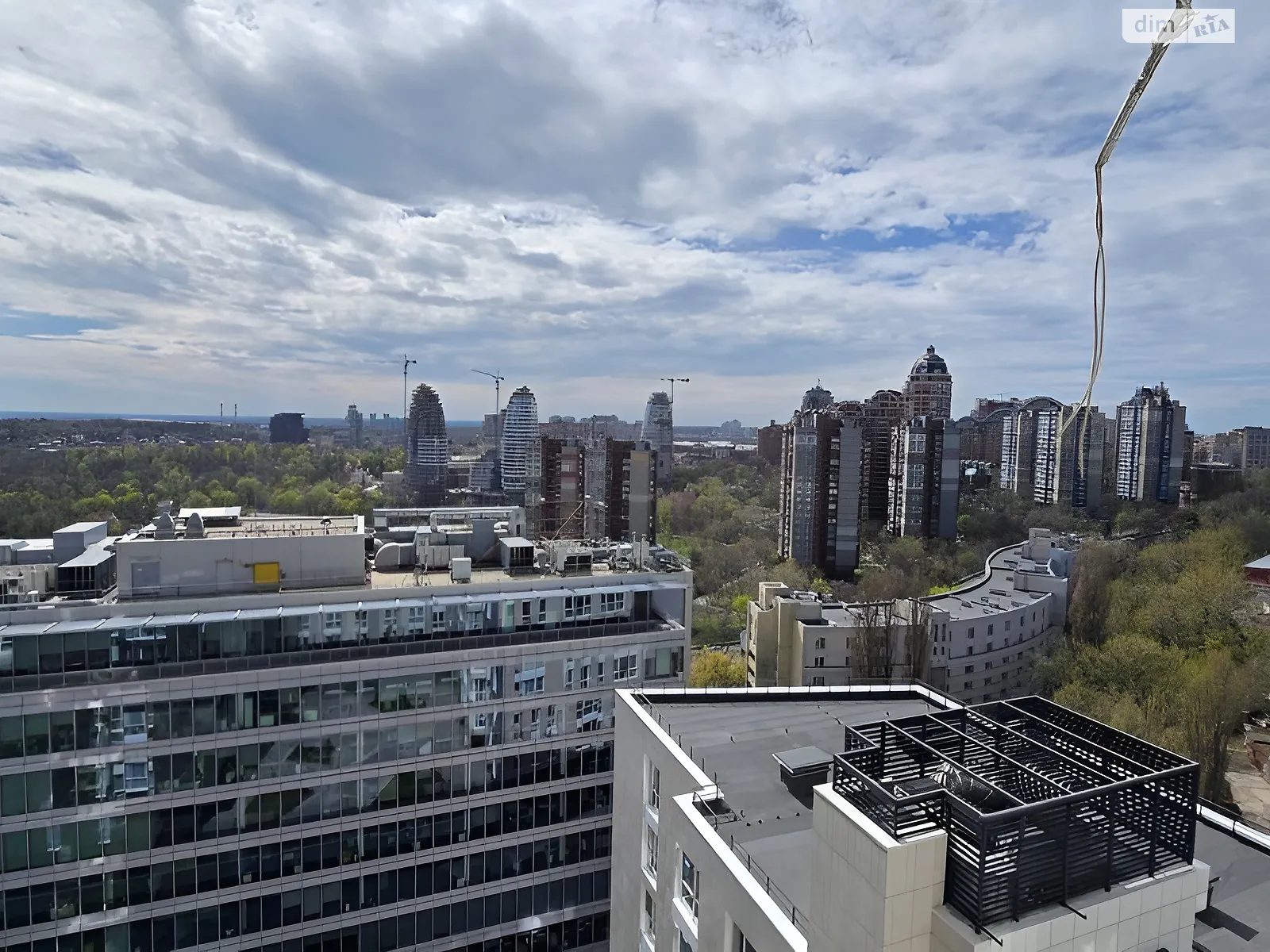 Продается 2-комнатная квартира 89 кв. м в Киеве, ул. Лейпцигская, 13А - фото 1