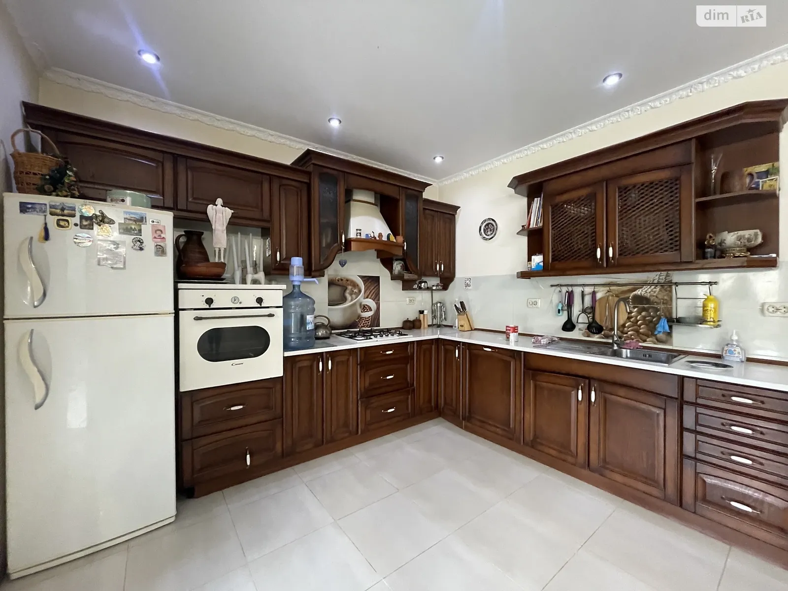 Продається будинок 2 поверховий 357.6 кв. м з подвалом, цена: 140000 $ - фото 1