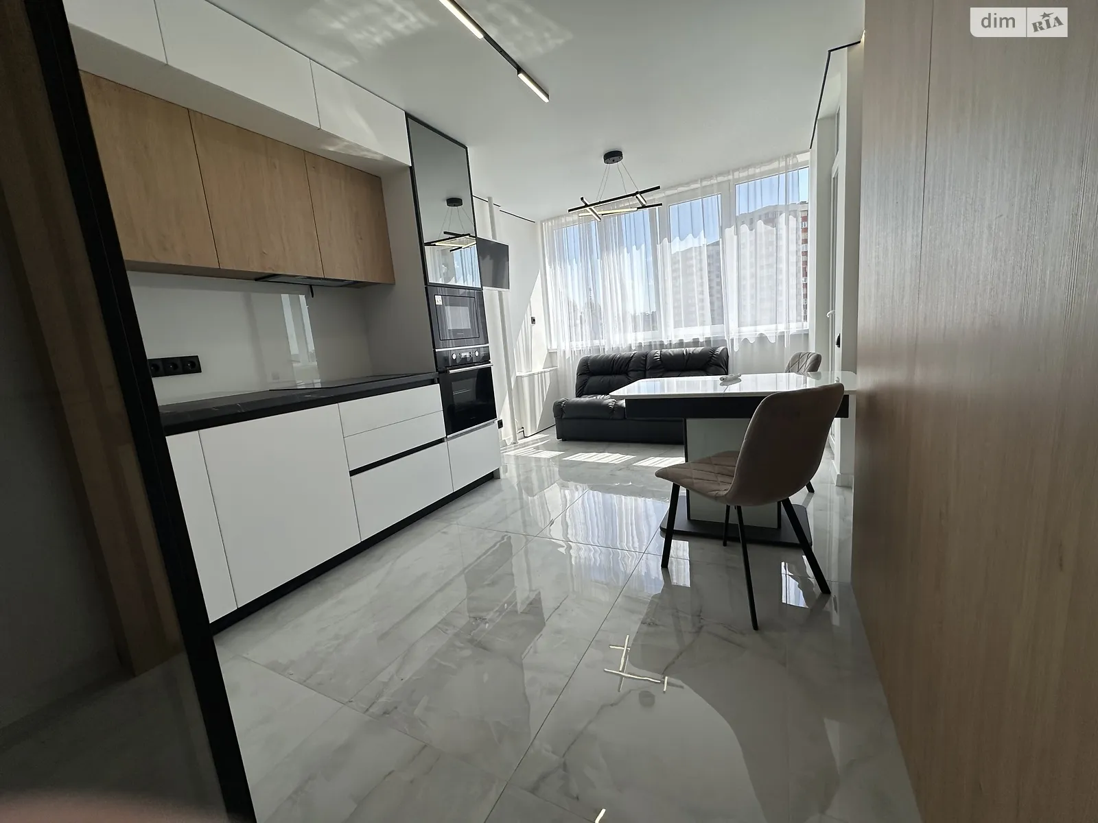 2-комнатная квартира 73 кв. м в Тернополе, ул. Киевская, 9Б - фото 1
