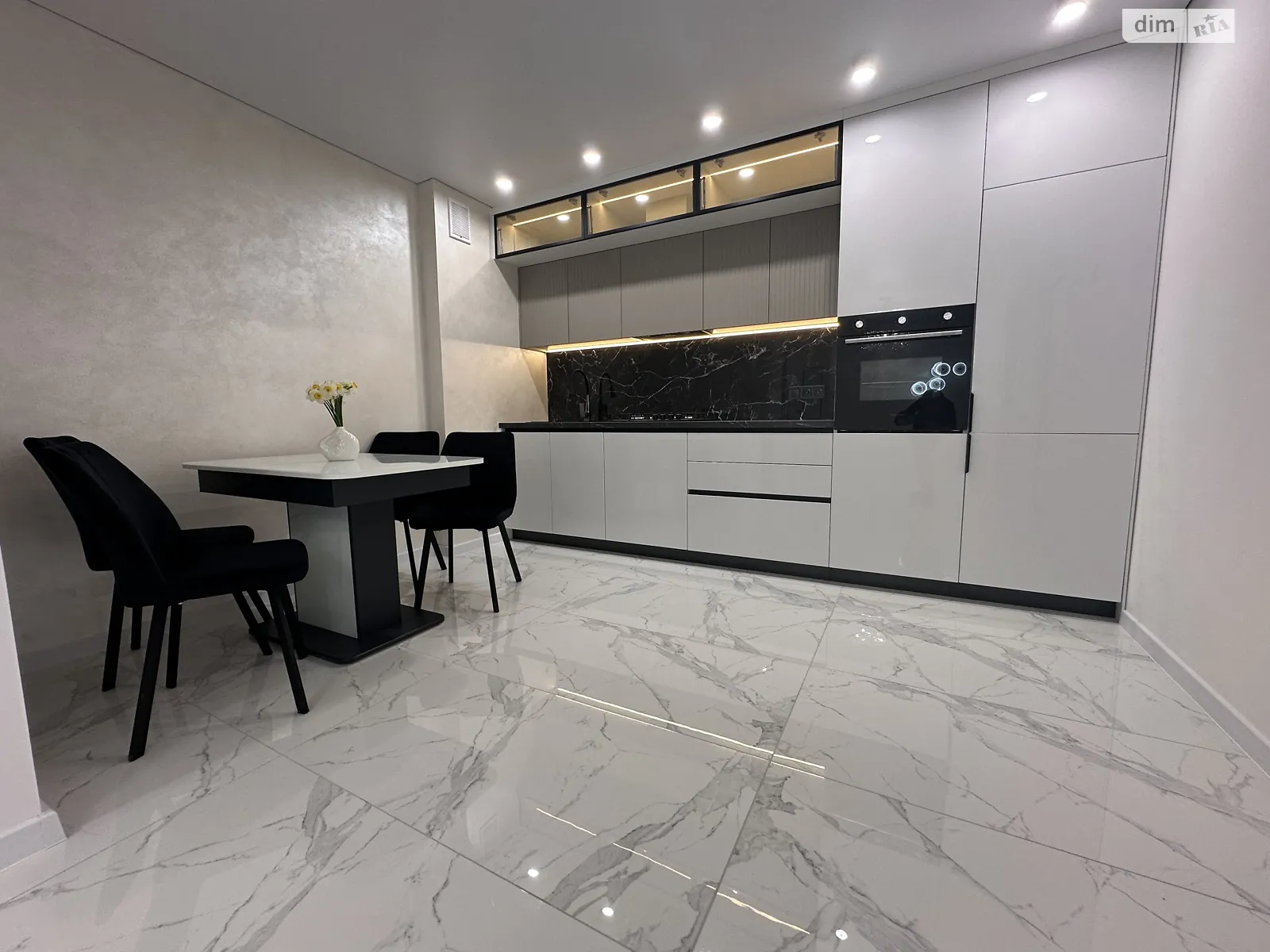 2-кімнатна квартира 58 кв. м у Тернополі, вул. Київська, 9Д - фото 1