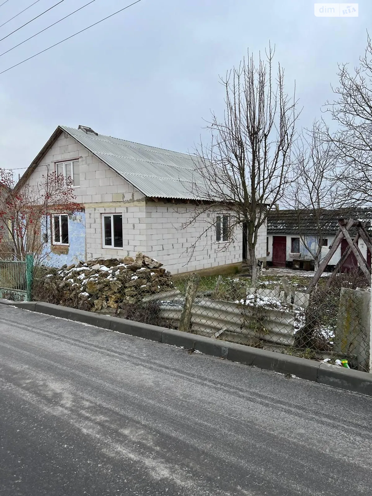 Продается одноэтажный дом 39.5 кв. м с гаражом, цена: 21000 $ - фото 1