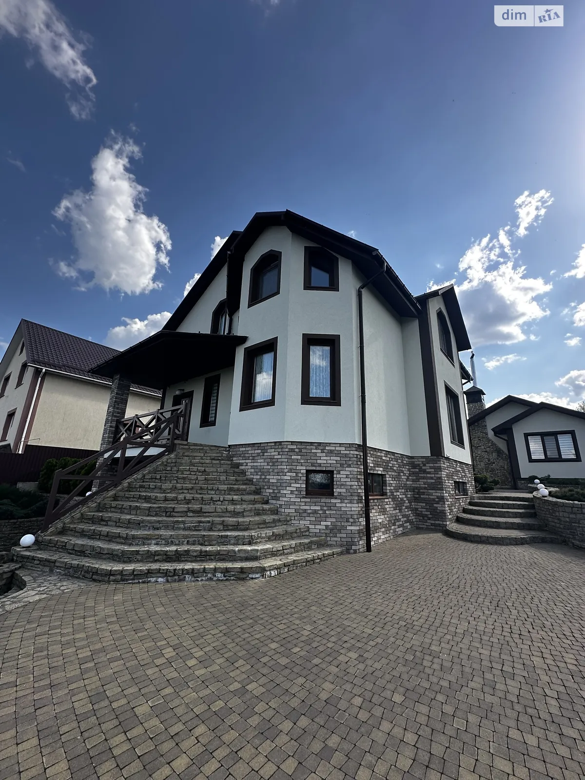 Продається будинок 2 поверховий 217 кв. м з меблями, цена: 300000 $ - фото 1