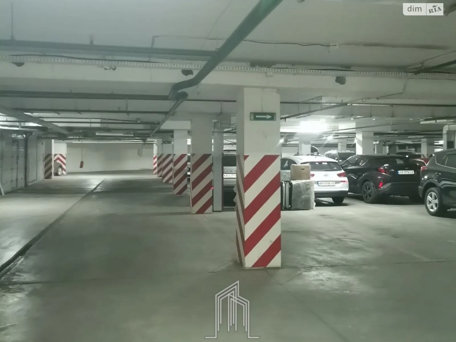 Продается подземный паркинг под легковое авто на 14 кв. м, цена: 21500 $ - фото 1