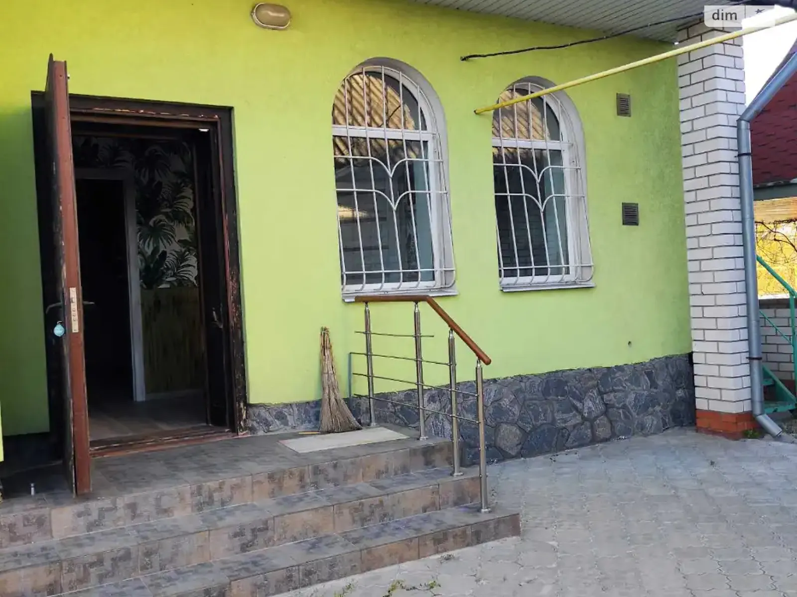 Продается одноэтажный дом 92 кв. м с участком, цена: 100000 $ - фото 1