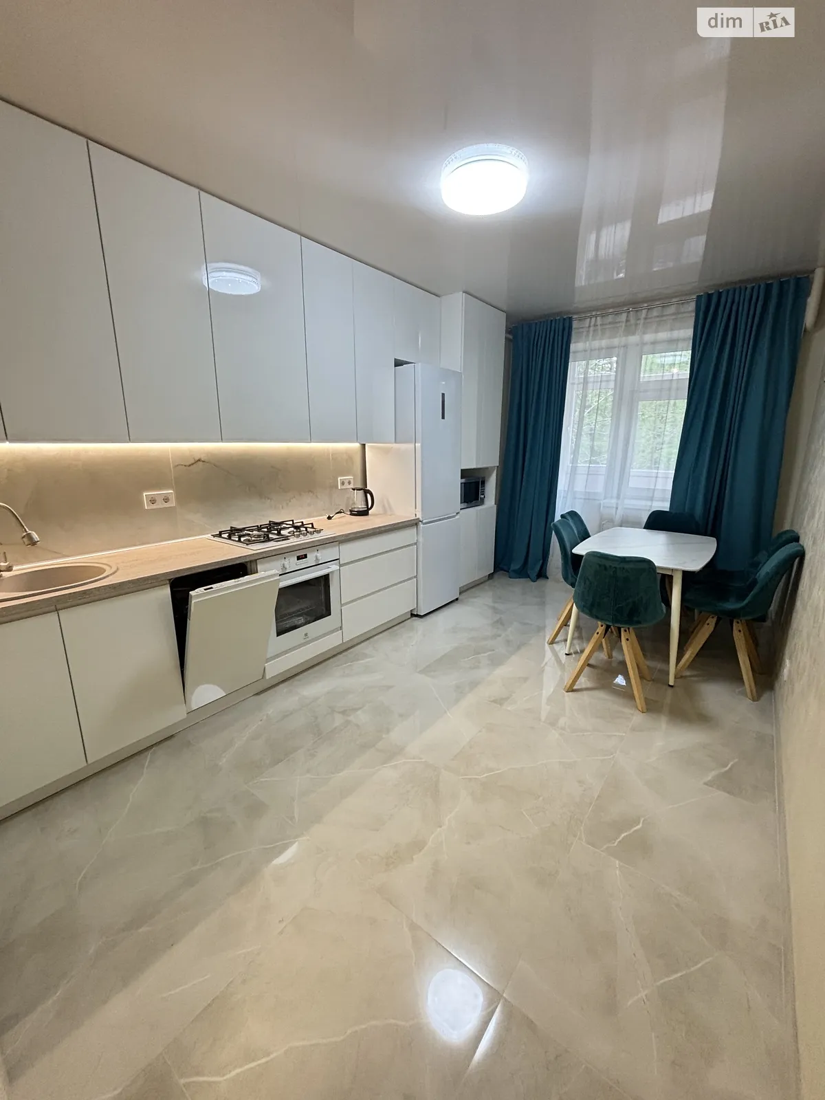 Сдается в аренду 1-комнатная квартира 47.3 кв. м в Львове, ул. Жасминовая - фото 1
