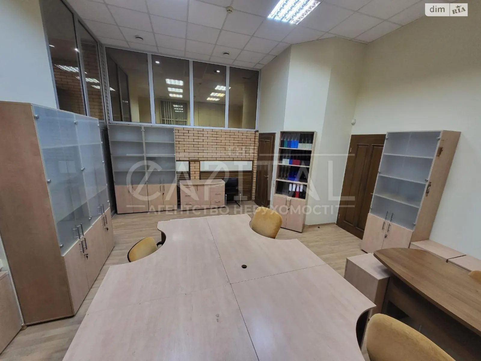 Продається офіс 195 кв. м в бізнес-центрі, цена: 250000 $ - фото 1