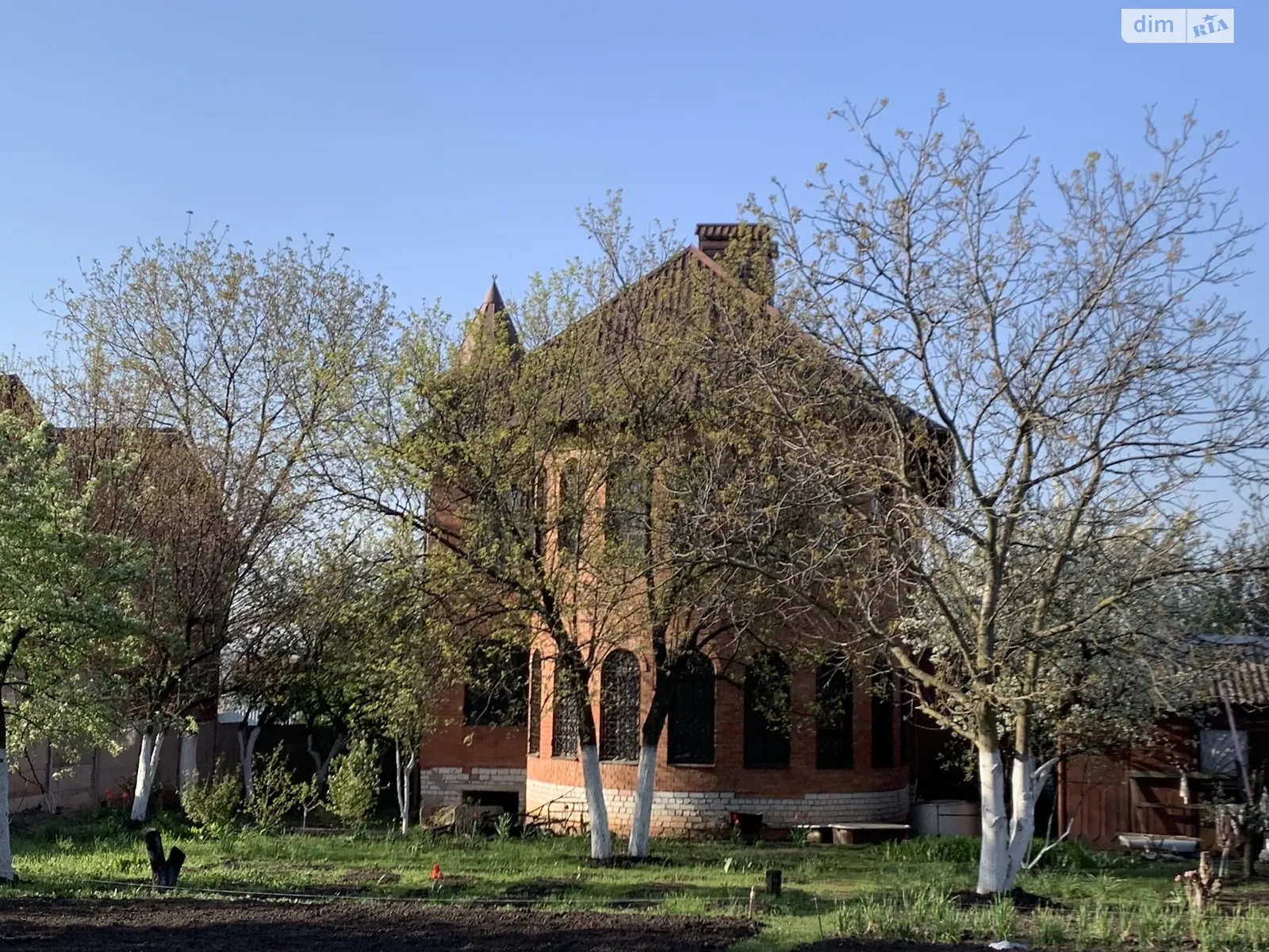 Продается дом на 2 этажа 360 кв. м с верандой, цена: 50000 $ - фото 1
