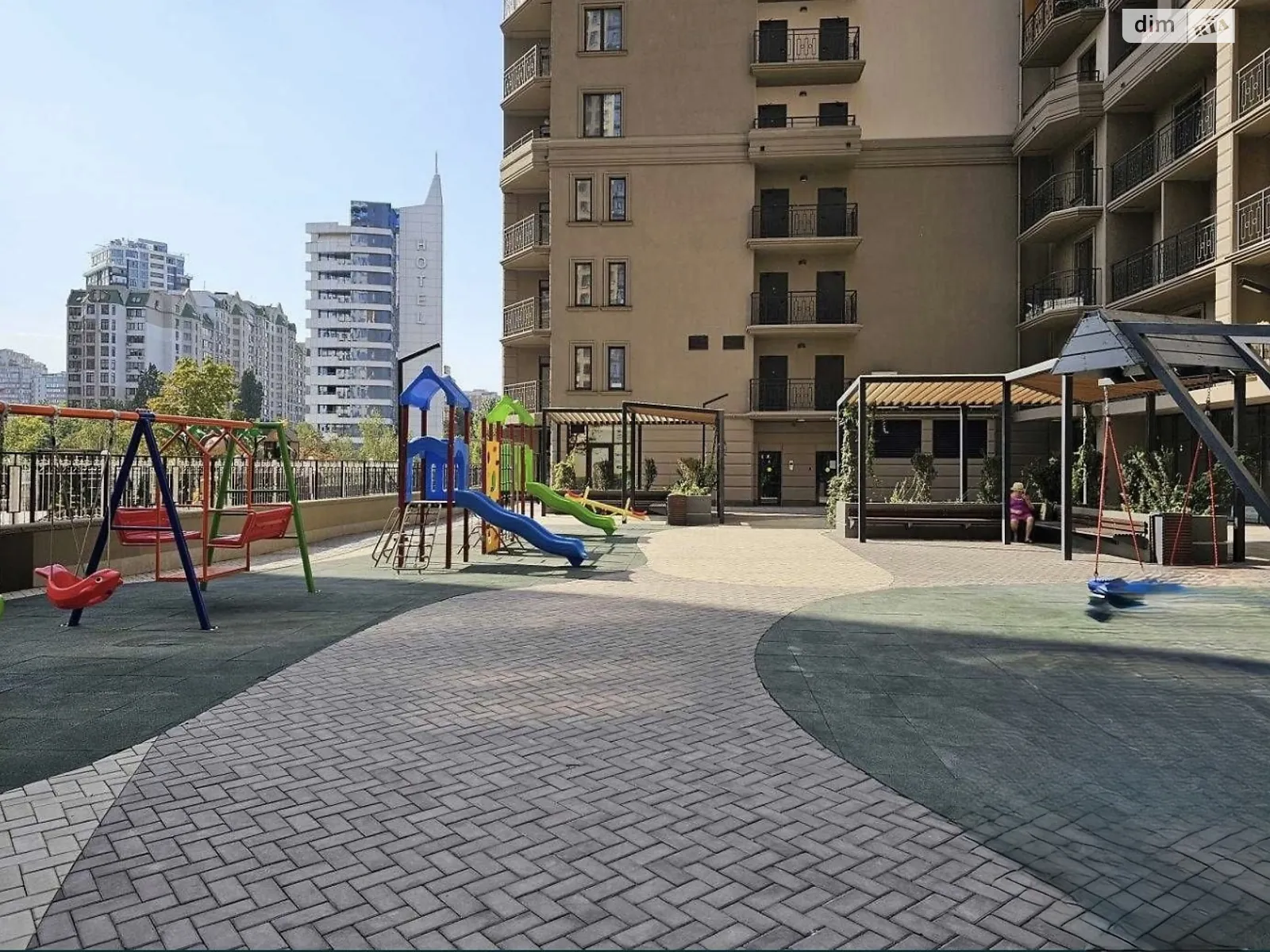 Продается 1-комнатная квартира 48 кв. м в Одессе, ул. Генуэзская - фото 1