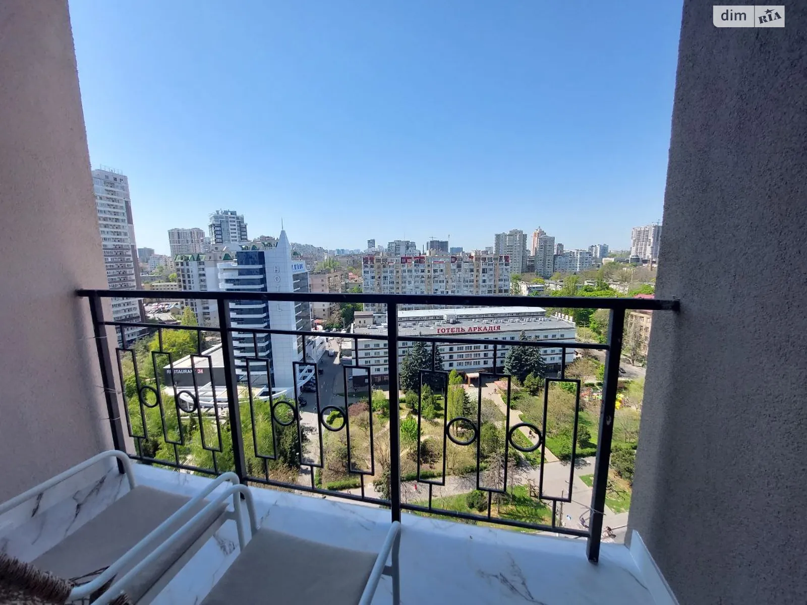 Продається 2-кімнатна квартира 54 кв. м у Одесі, вул. Генуезька, 1 - фото 1