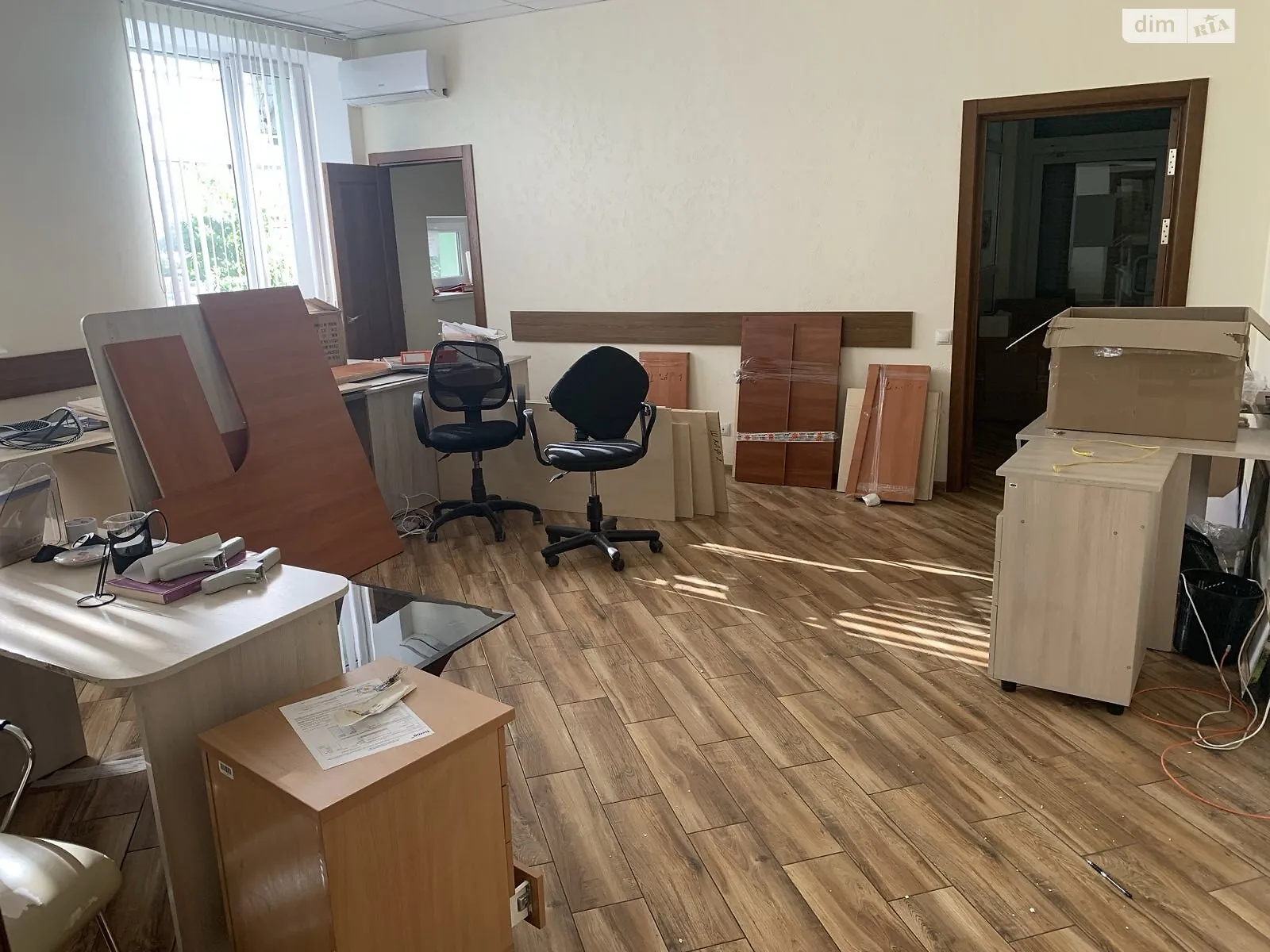 Сдается в аренду офис 133 кв. м в бизнес-центре, цена: 45000 грн - фото 1