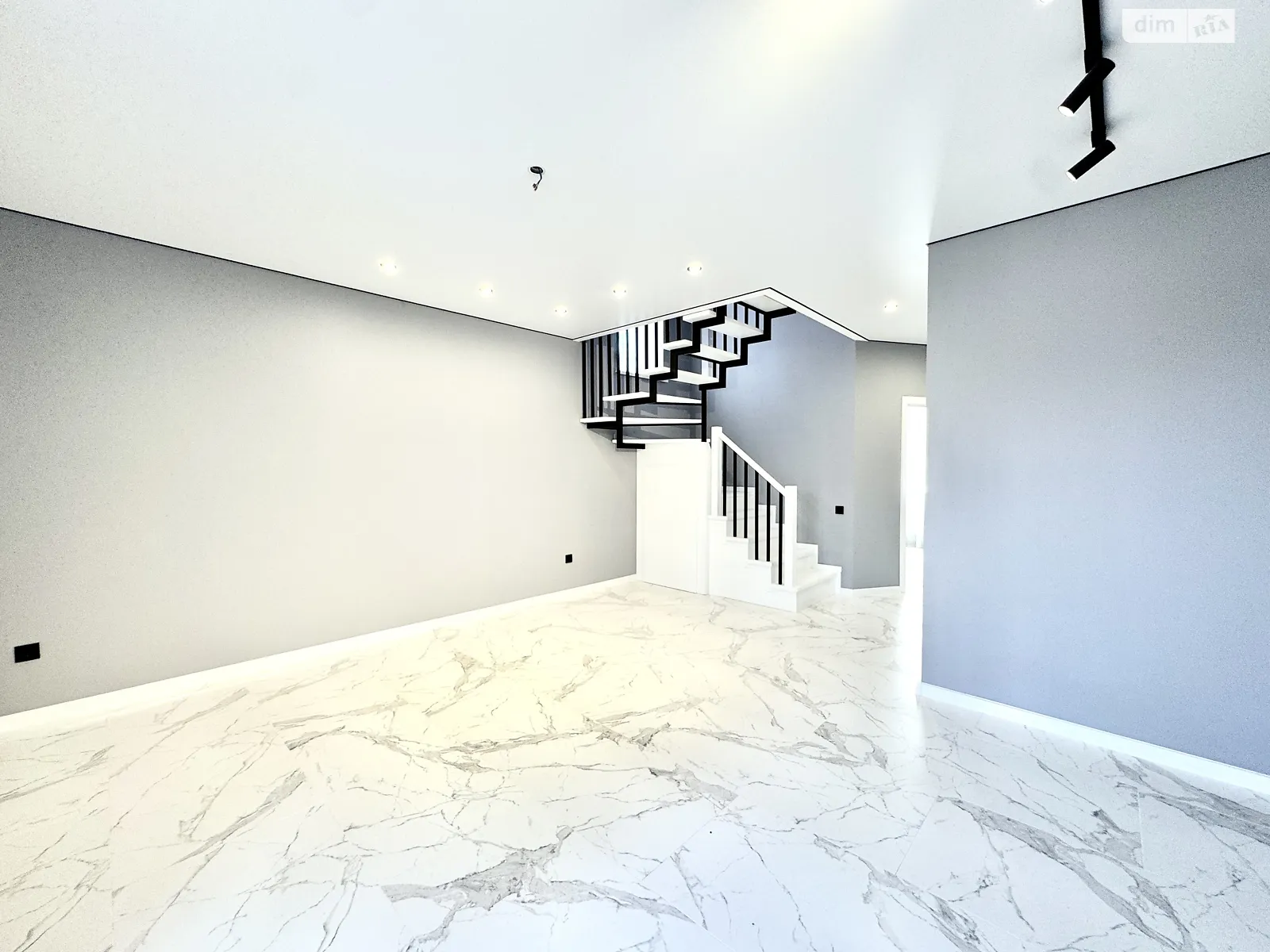 ул. Соборная, 1 Зарванцы, цена: 79000 $ - фото 1