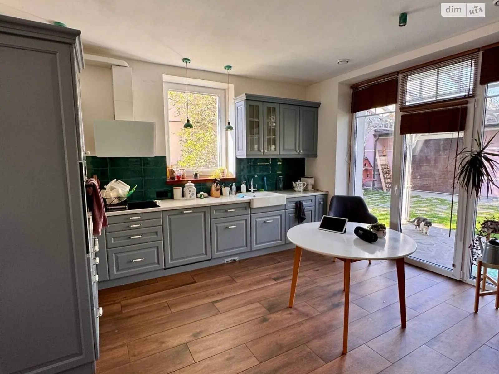 Продается дом на 2 этажа 172.3 кв. м с балконом, цена: 550000 € - фото 1