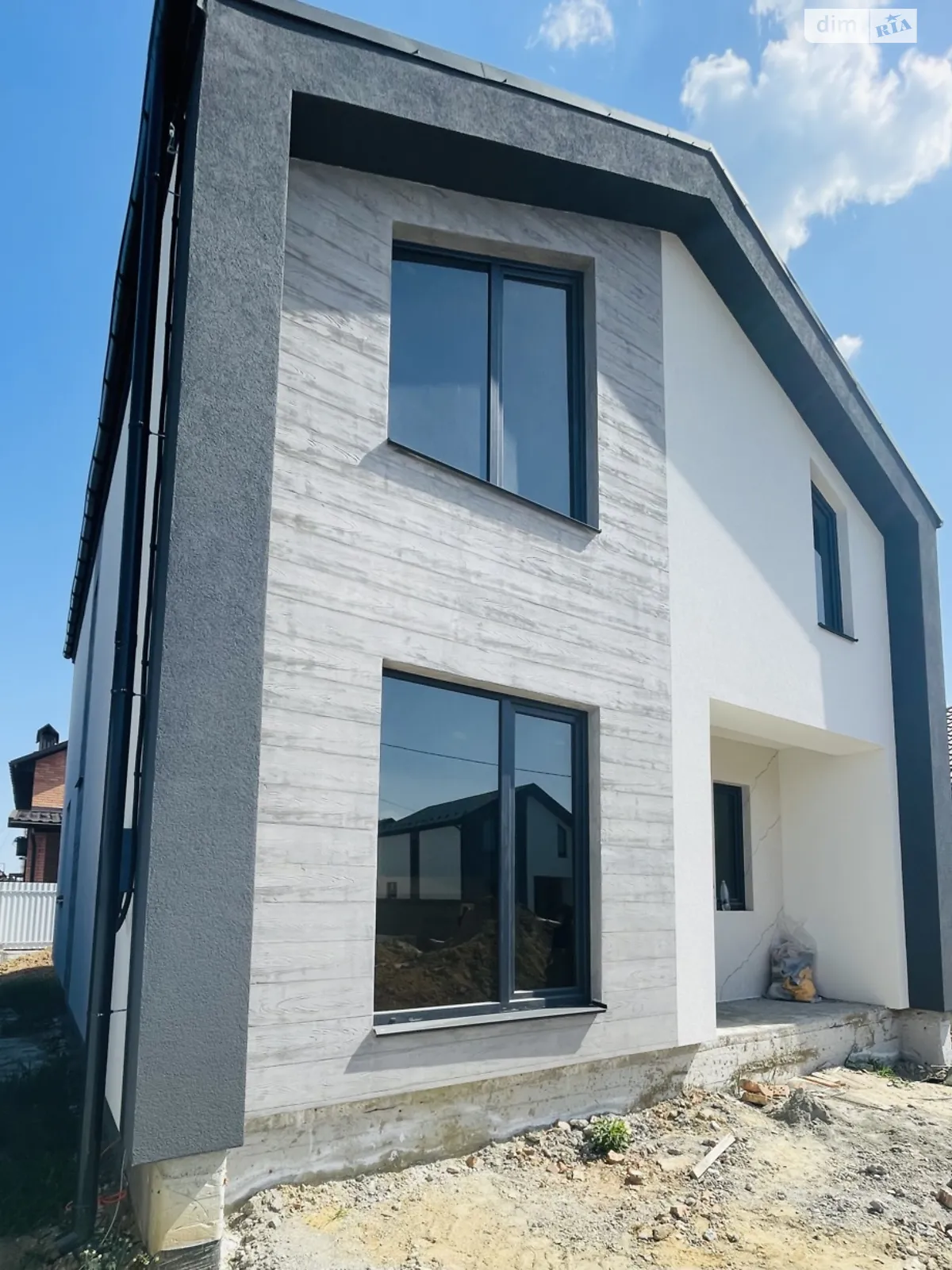 Продается дом на 2 этажа 125 кв. м с подвалом, цена: 95000 $ - фото 1