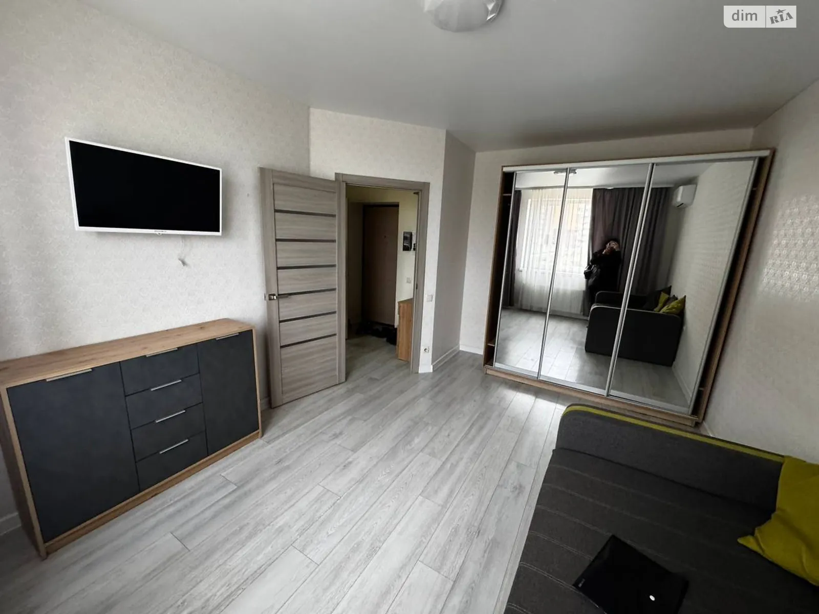 Продается 1-комнатная квартира 32 кв. м в Одессе, ул. Таврийская - фото 1