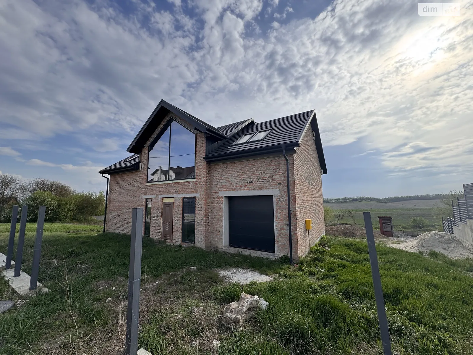 Продается дом на 2 этажа 175 кв. м с участком, цена: 110000 $ - фото 1