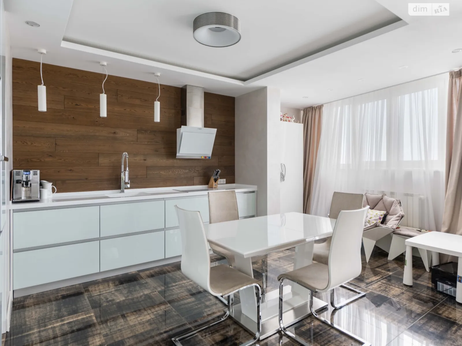 Продається 2-кімнатна квартира 73.4 кв. м у Києві, вул. Авiаконструктора Iгоря Сiкорського(Танкова), 4В - фото 1
