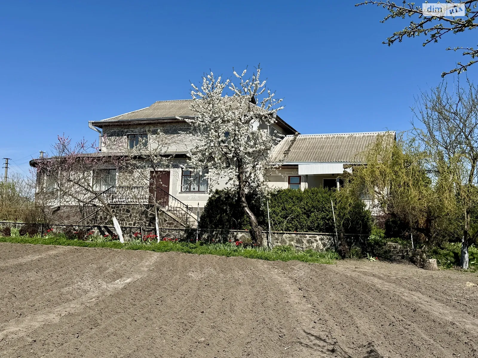 Продается дом на 2 этажа 230 кв. м с мебелью, цена: 75000 $ - фото 1